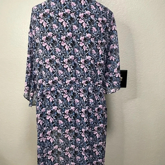 VINCE CAMUTO Women's Navy Multi Floral Chiffon Duster Shirt Top 1x - Picture 6 of 7